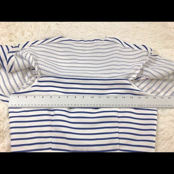 JOA white blue striped croptop cold shoulder Large - Picture 5 of 7